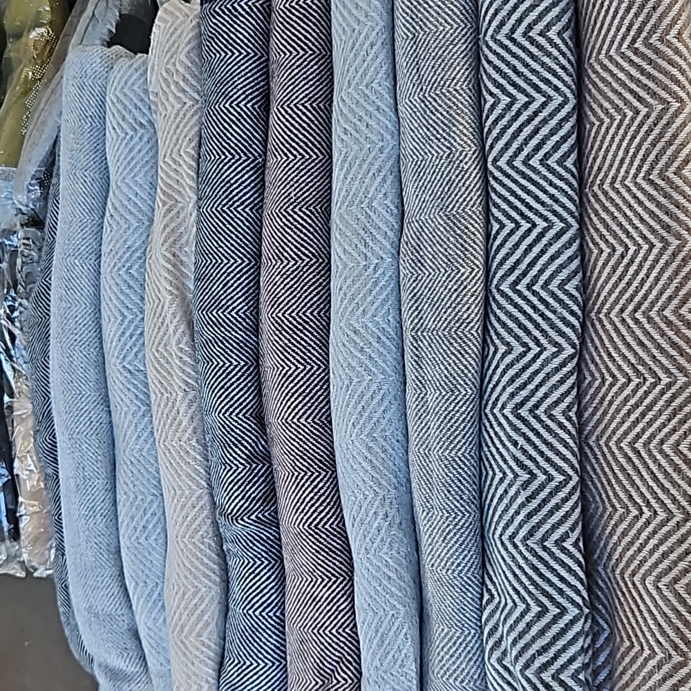 Pure Cashmere Blankets - Picture 2 of 2
